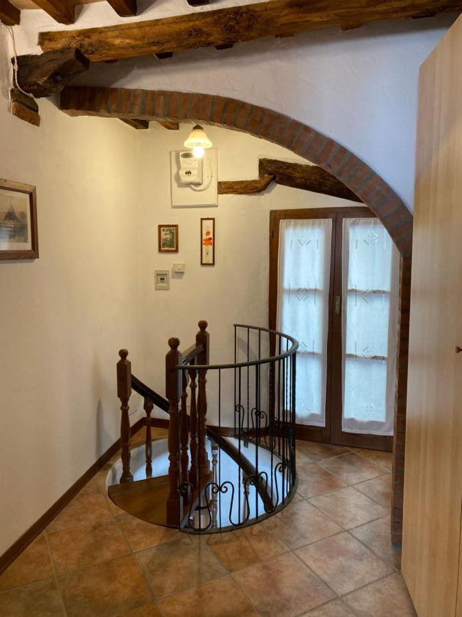 L'Angolodipetroio Apartment Luaran gambar